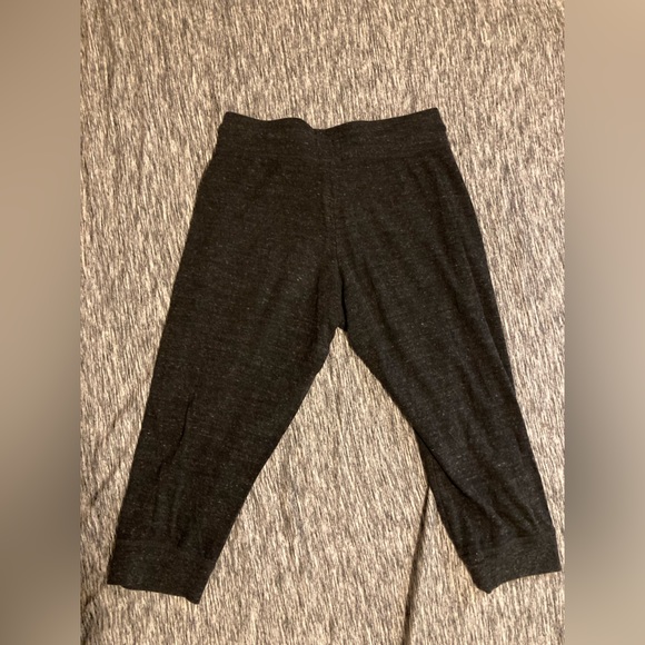 Nike Capri Joggers - Picture 3 of 4